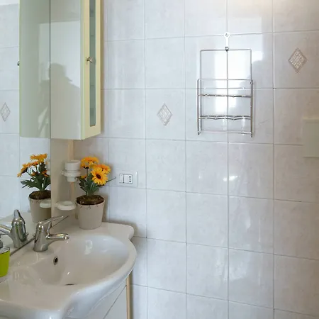 Innperfect Station Alojamento de Acomodação e Pequeno-almoço 3*