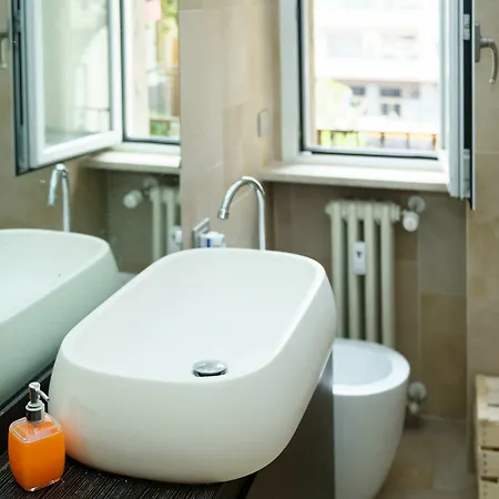 인퍼펙트 룸 센트럴 스테이션 B&B 밀라노